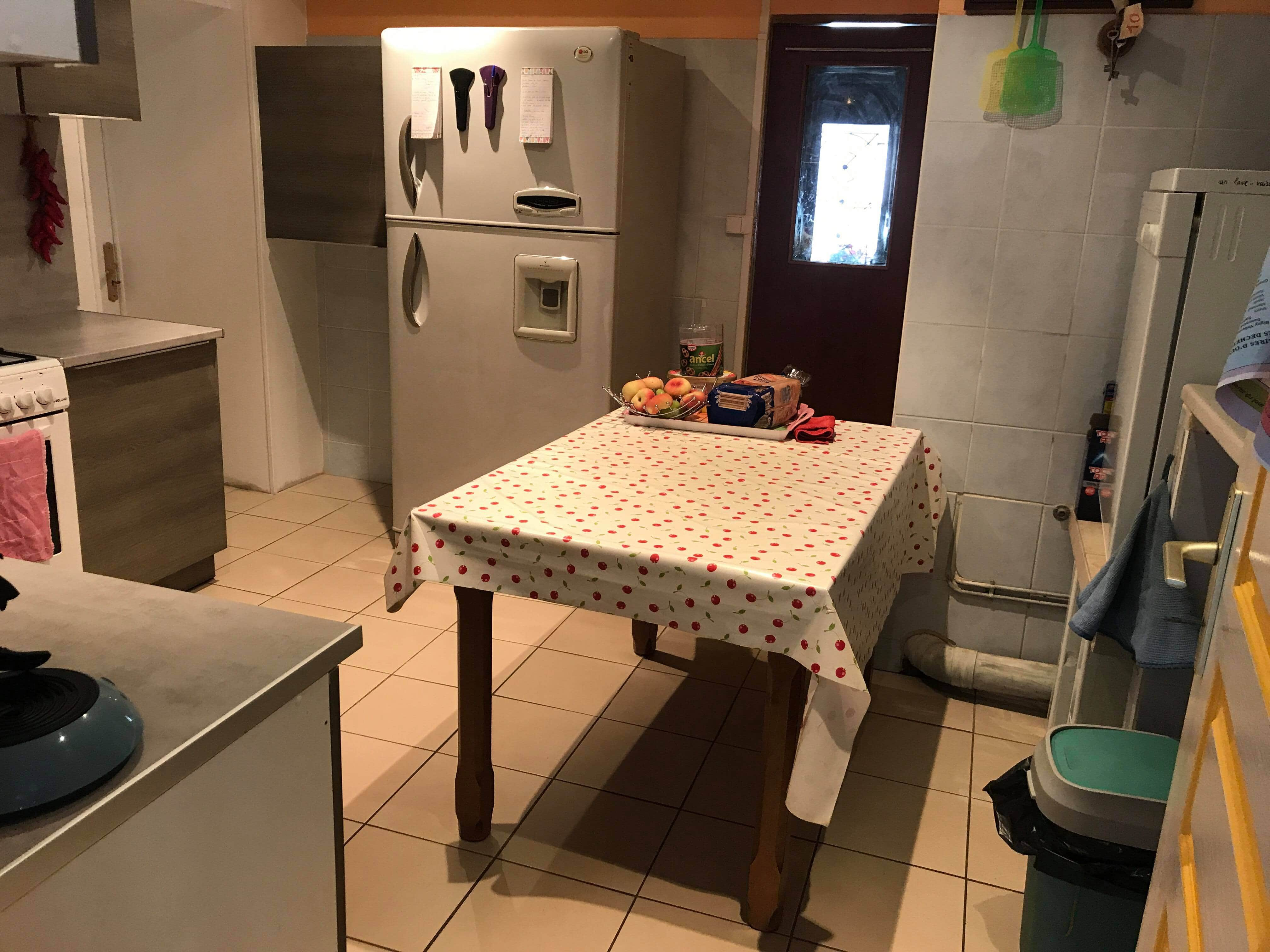 table, fridge